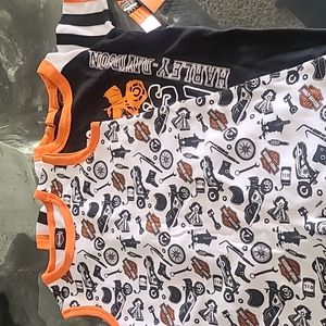 Harley Davidson, 12m, black, orange, and white, 2 piece set.